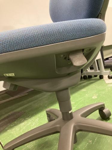 コクヨ　OAチェア